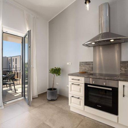 Luxury Apartments Villa San Avia Banjole Exterior photo