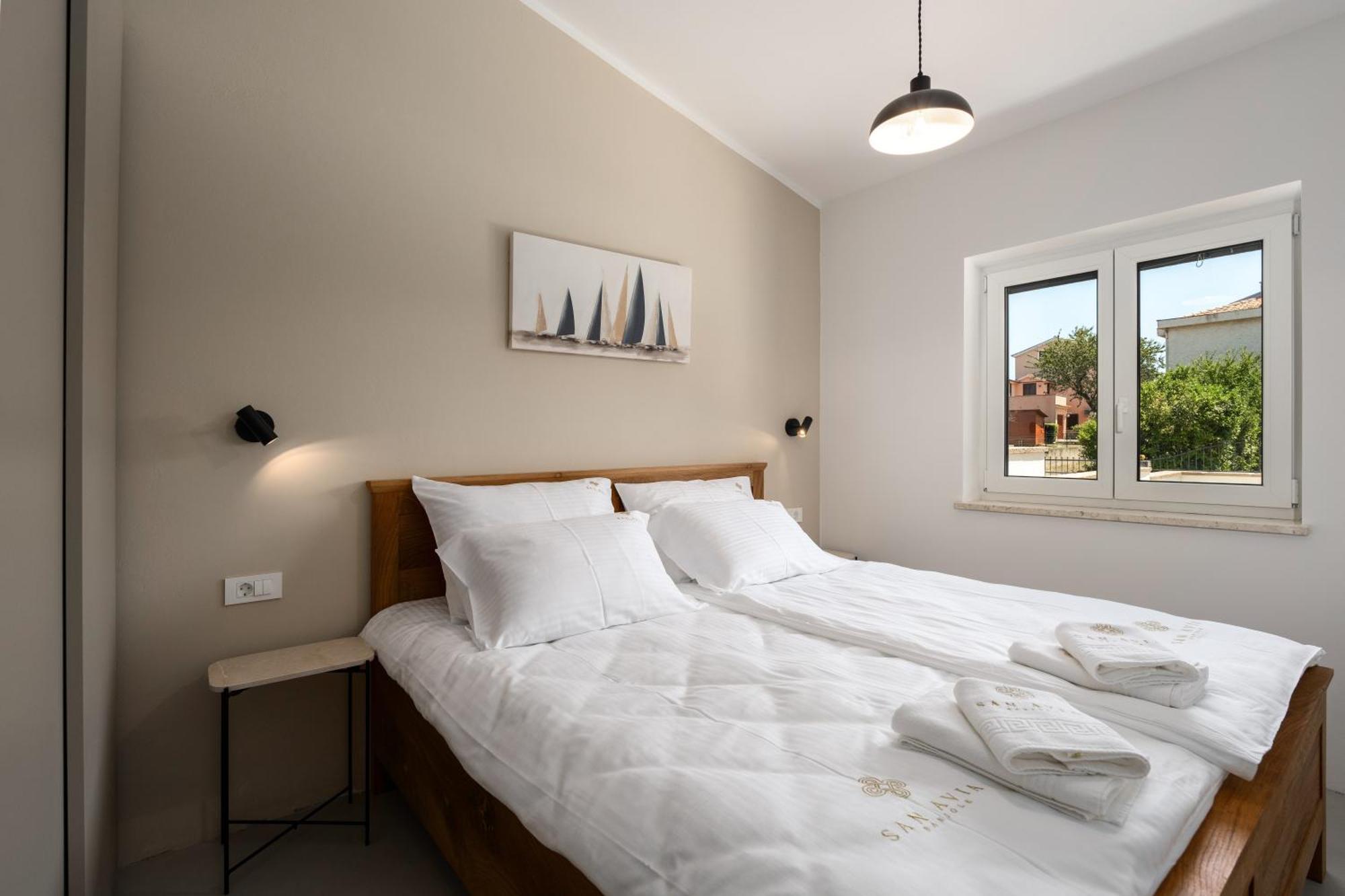 Luxury Apartments Villa San Avia Banjole Exterior photo